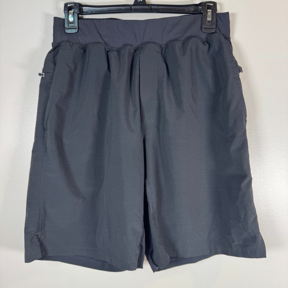 Fabletics Training Shorts‎ Womens M Black Activewear Zipper Pockets Workout Gym